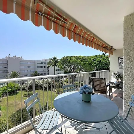 Apartment Juan Parc - 8 Couchages -2 Chambre-piscine *